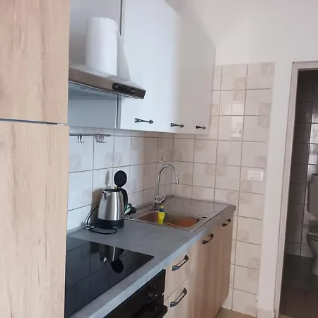 Karla * Jelsa (Hvar)